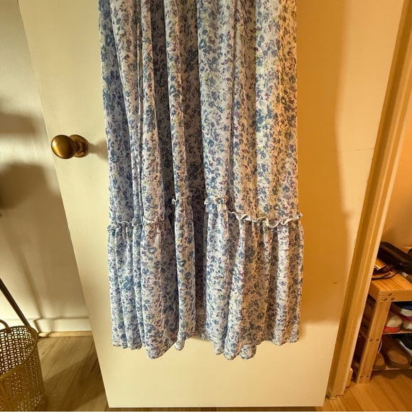 ASTR The Label Primrose cutout Maxi Dress - Blue purple floral / L - Picture 4 of 11